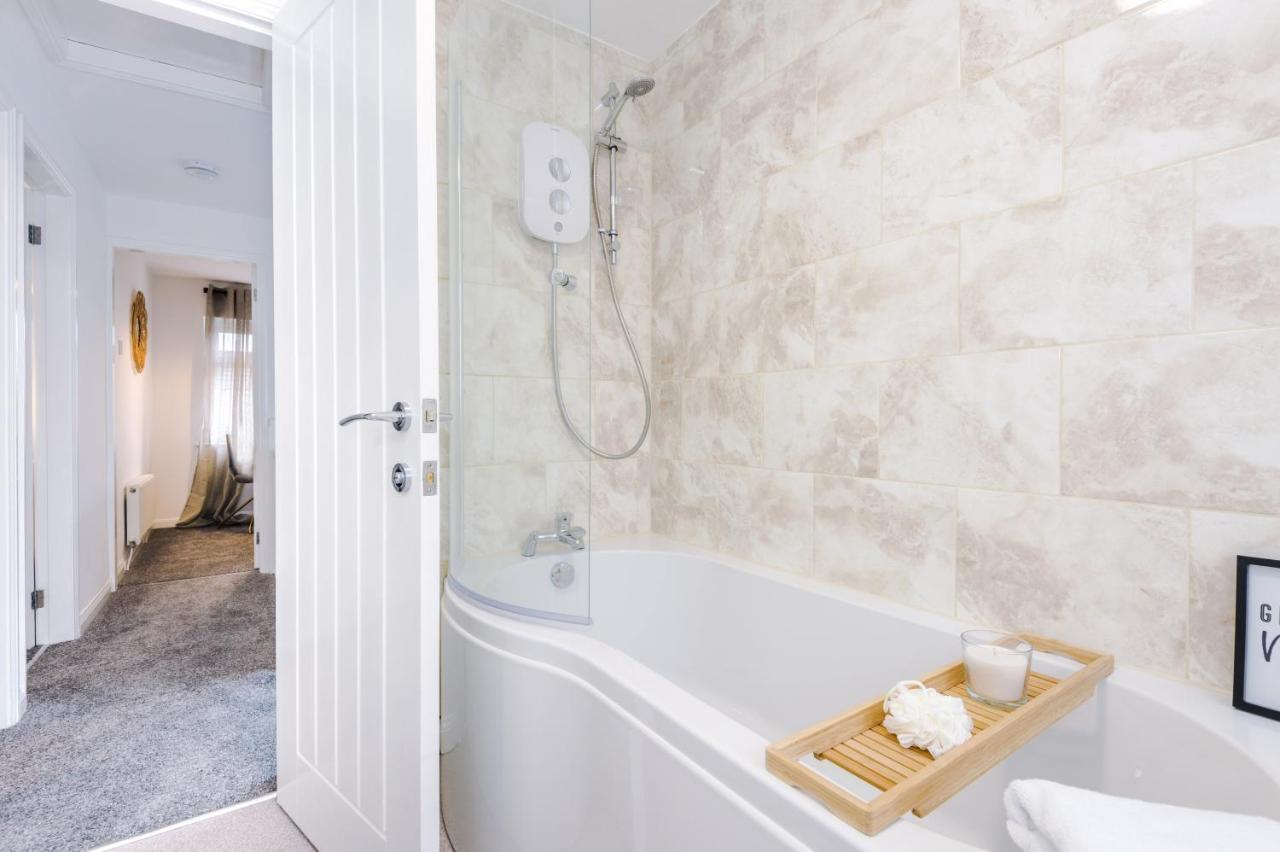 Welcoming 3 Bed Home, 10 Mins From Chester Races And Zoo Saughall Buitenkant foto