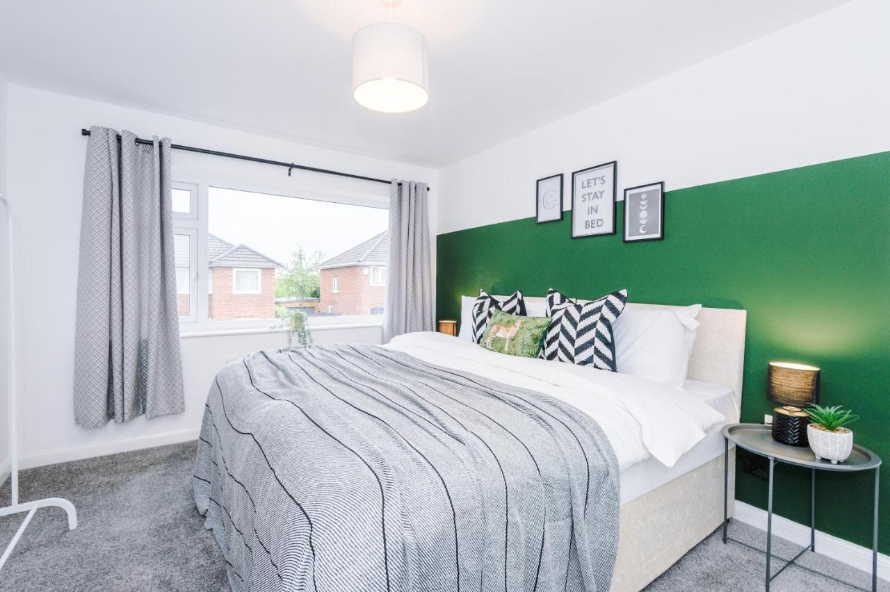 Welcoming 3 Bed Home, 10 Mins From Chester Races And Zoo Saughall Buitenkant foto