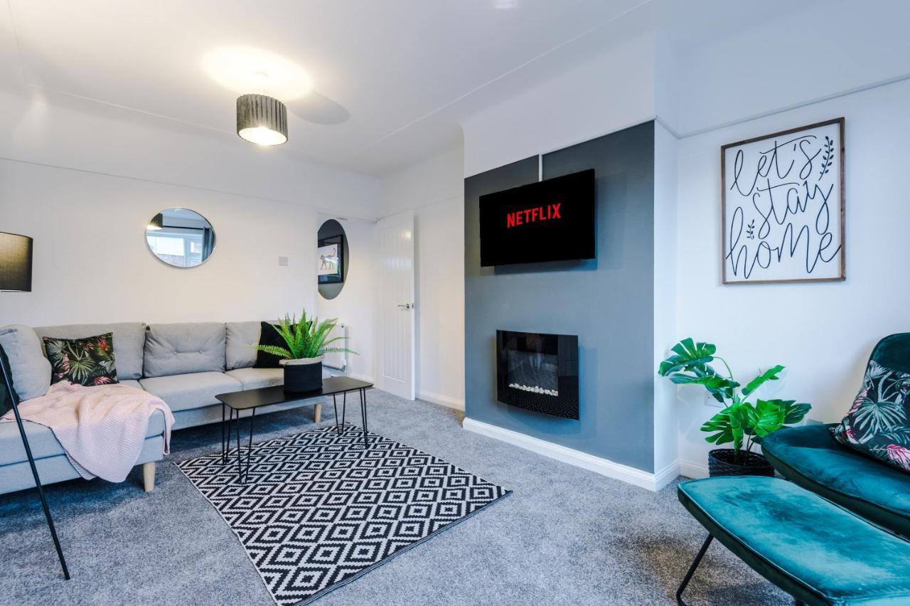 Welcoming 3 Bed Home, 10 Mins From Chester Races And Zoo Saughall Buitenkant foto