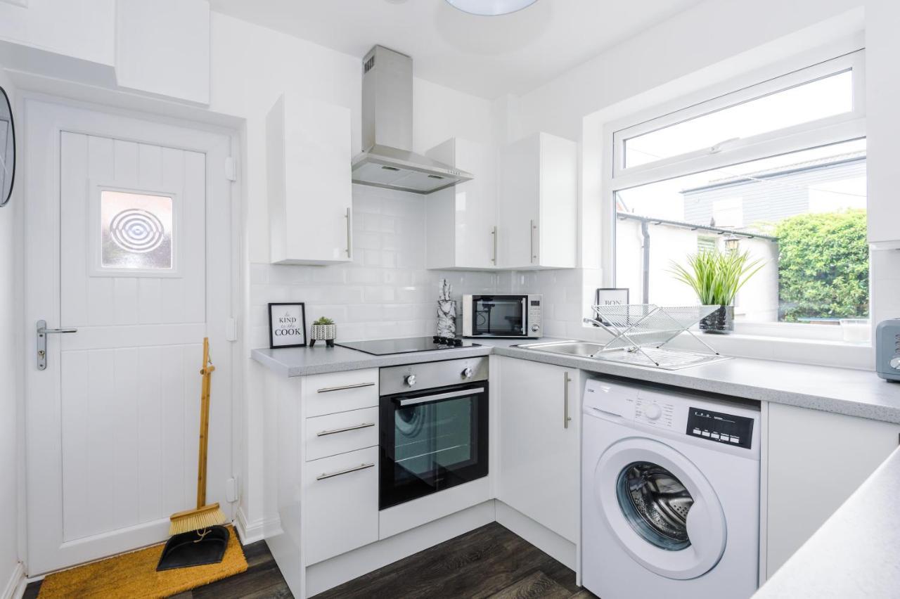 Welcoming 3 Bed Home, 10 Mins From Chester Races And Zoo Saughall Buitenkant foto