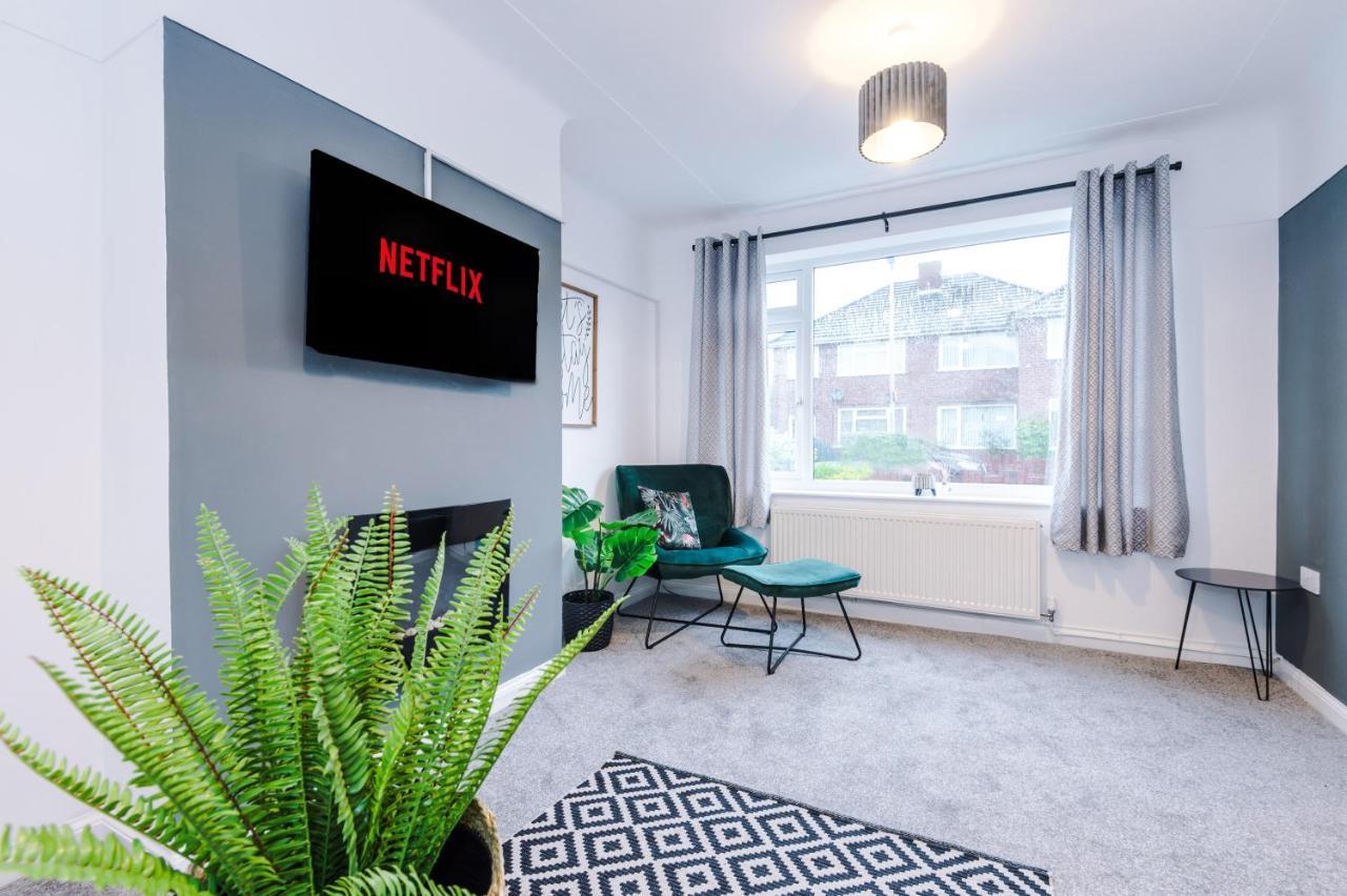 Welcoming 3 Bed Home, 10 Mins From Chester Races And Zoo Saughall Buitenkant foto