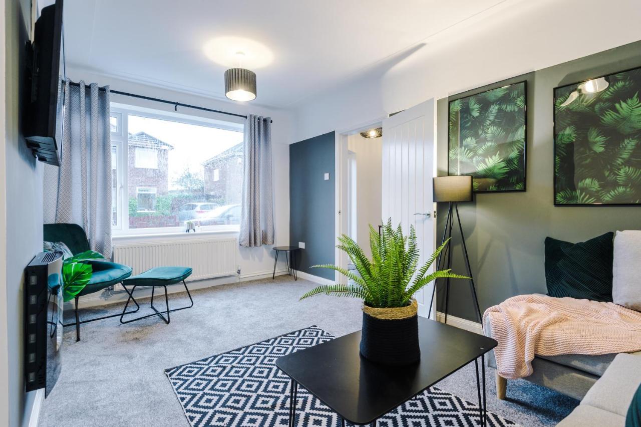 Welcoming 3 Bed Home, 10 Mins From Chester Races And Zoo Saughall Buitenkant foto