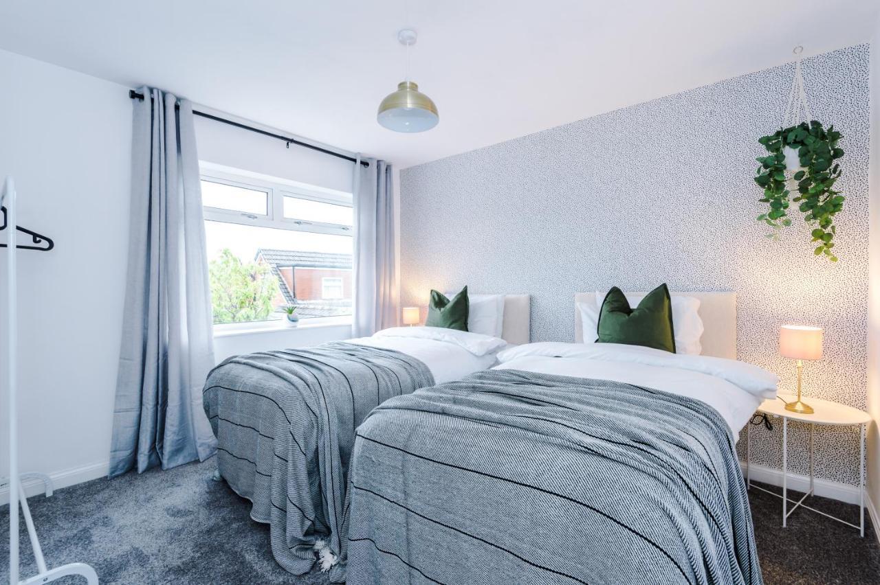 Welcoming 3 Bed Home, 10 Mins From Chester Races And Zoo Saughall Buitenkant foto